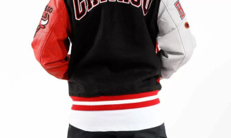 Why the Chicago Bulls Varsity Jacket Continues to be a Must-Have Item for Fans and Fashionistas Alike